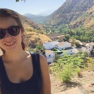 Meet your Posher, Roxanne